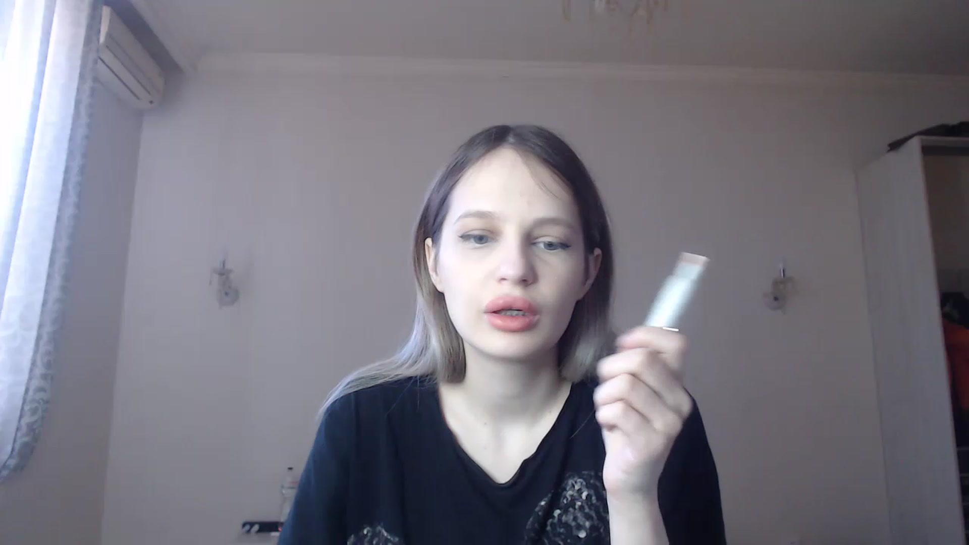 Gallery image thumbnail from Lola_vi's myfreecams stream on, 03/24/2023, 12:05 image 3 of 20