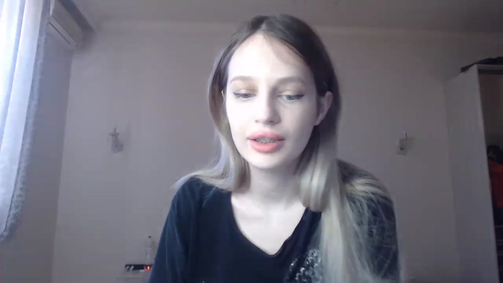 Gallery image thumbnail from Lola_vi's myfreecams stream on, 03/24/2023, 12:05 image 10 of 20