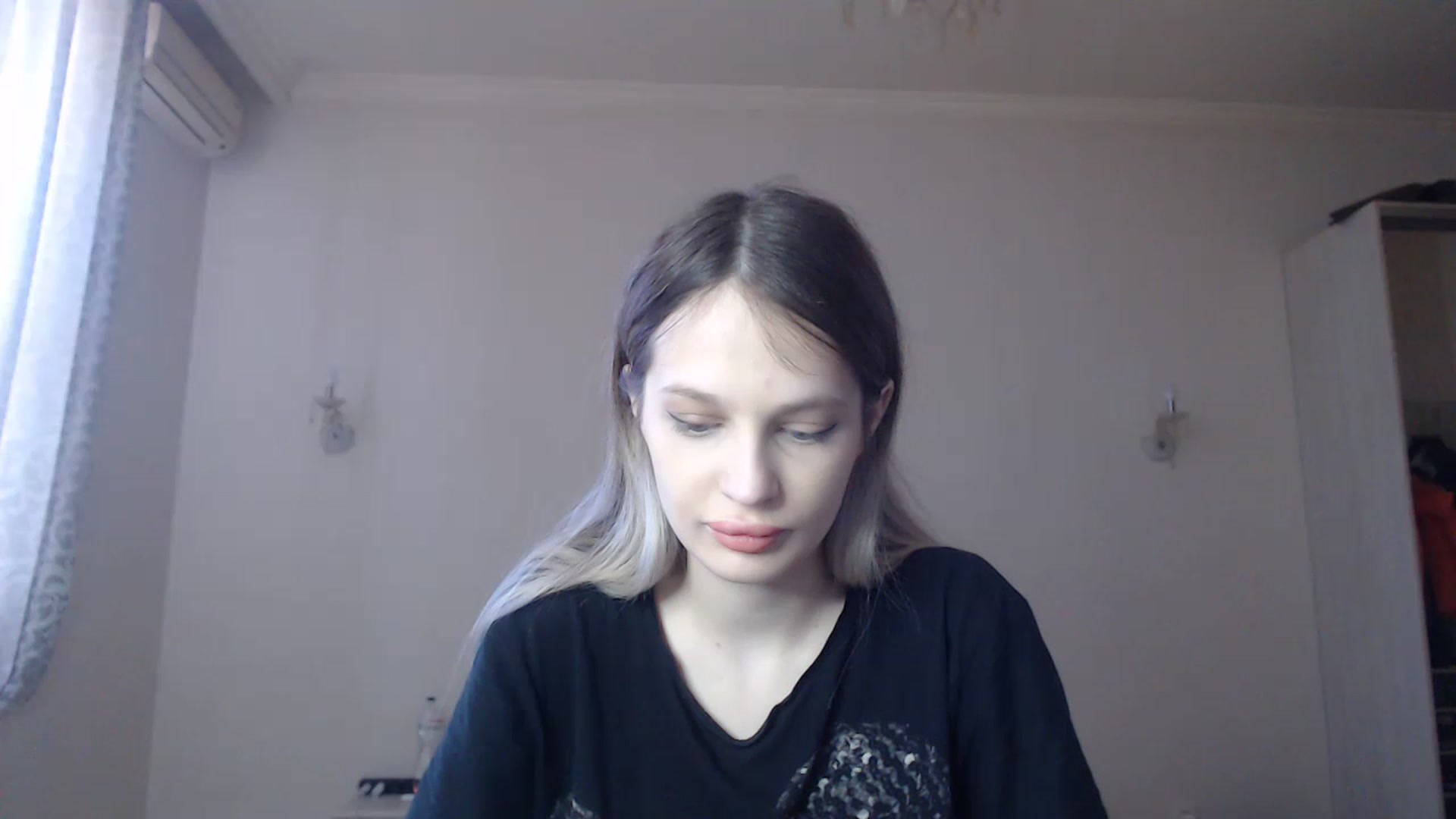 Gallery image thumbnail from Lola_vi's myfreecams stream on, 03/24/2023, 12:05 image 19 of 20