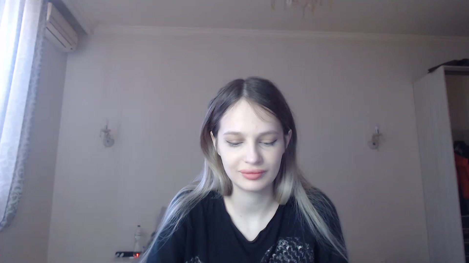 Gallery image thumbnail from Lola_vi's myfreecams stream on, 03/24/2023, 12:05 image 9 of 20