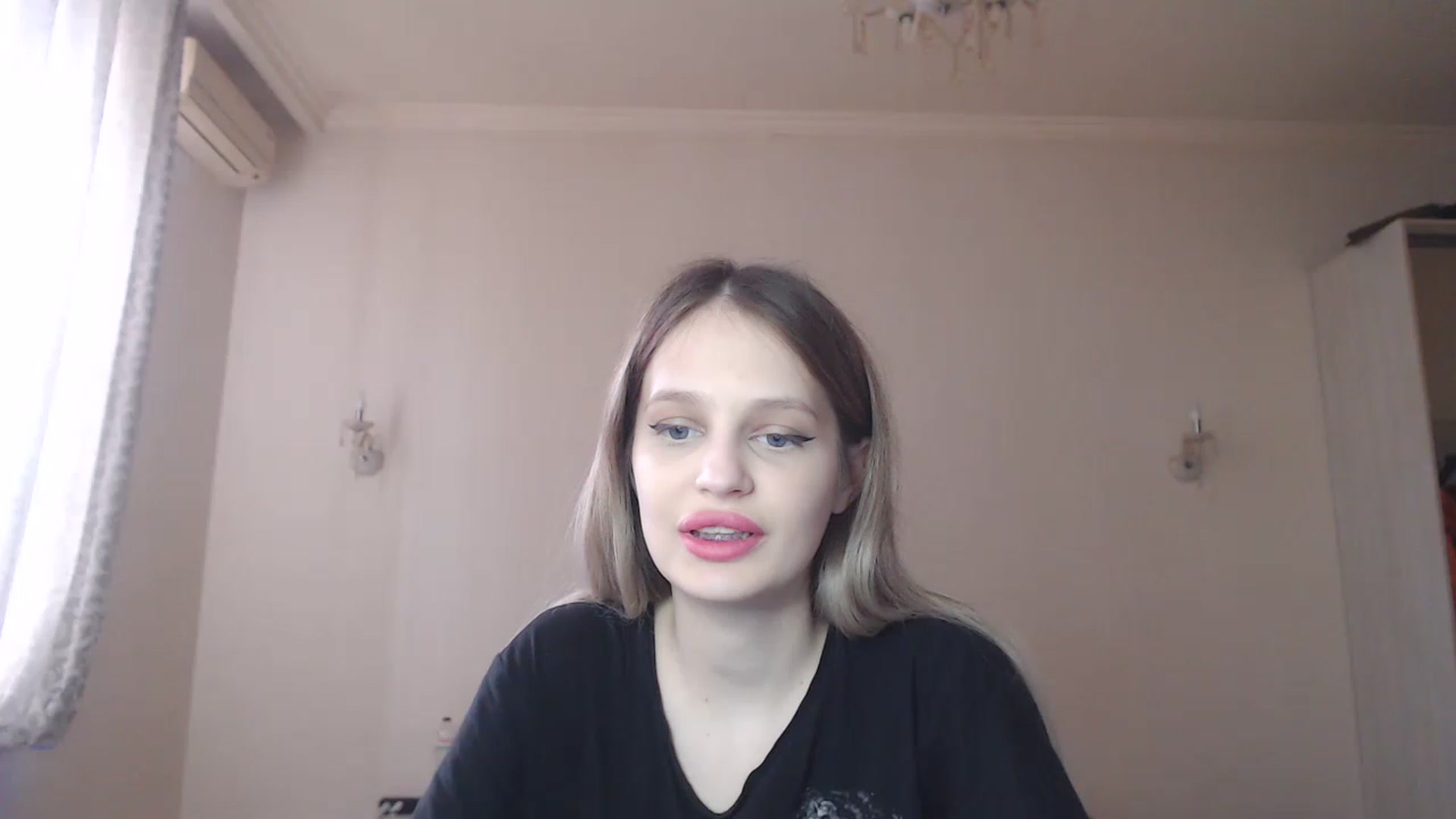 Gallery image thumbnail from Lola_vi's myfreecams stream on, 03/25/2023, 11:52 image 16 of 20
