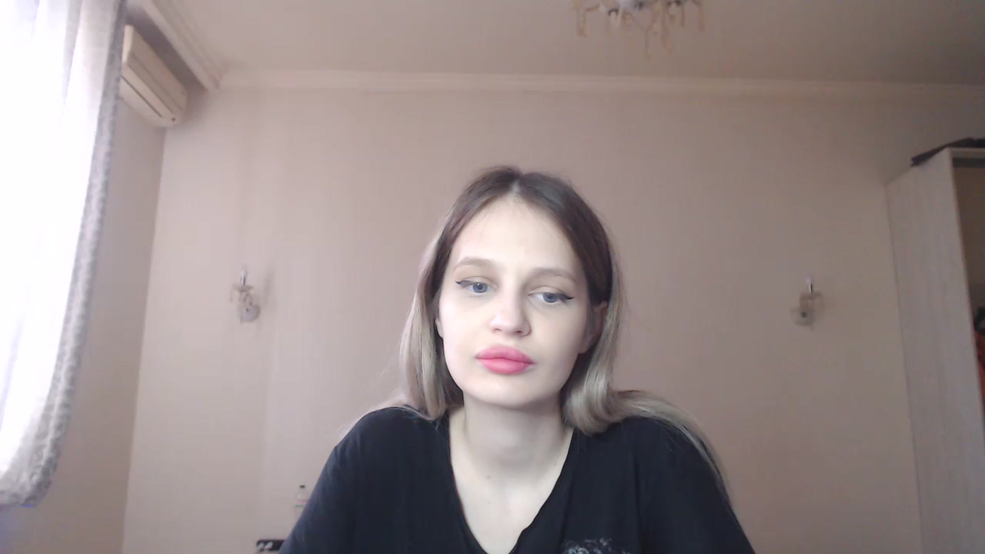 Gallery image thumbnail from Lola_vi's myfreecams stream on, 03/25/2023, 11:52 image 14 of 20