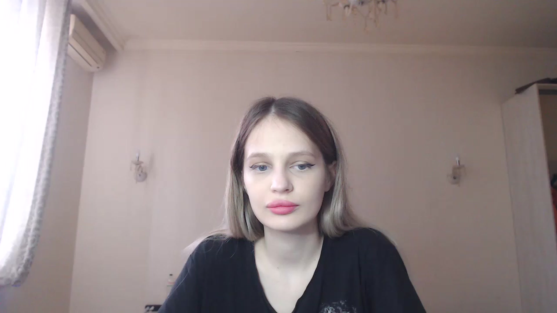 Gallery image thumbnail from Lola_vi's myfreecams stream on, 03/25/2023, 11:52 image 12 of 20