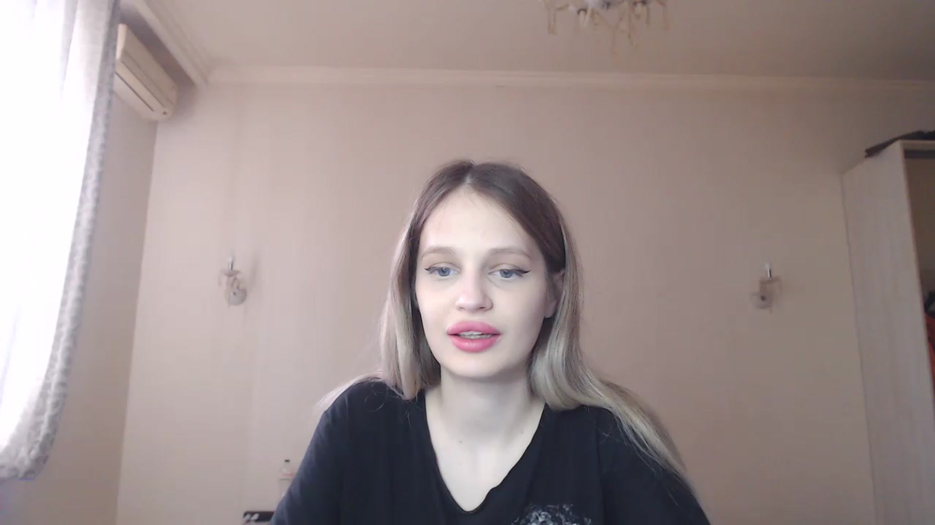 Gallery image thumbnail from Lola_vi's myfreecams stream on, 03/25/2023, 11:52 image 19 of 20