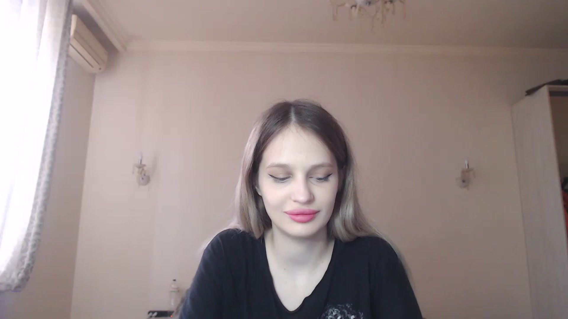 Gallery image thumbnail from Lola_vi's myfreecams stream on, 03/25/2023, 11:52 image 15 of 20