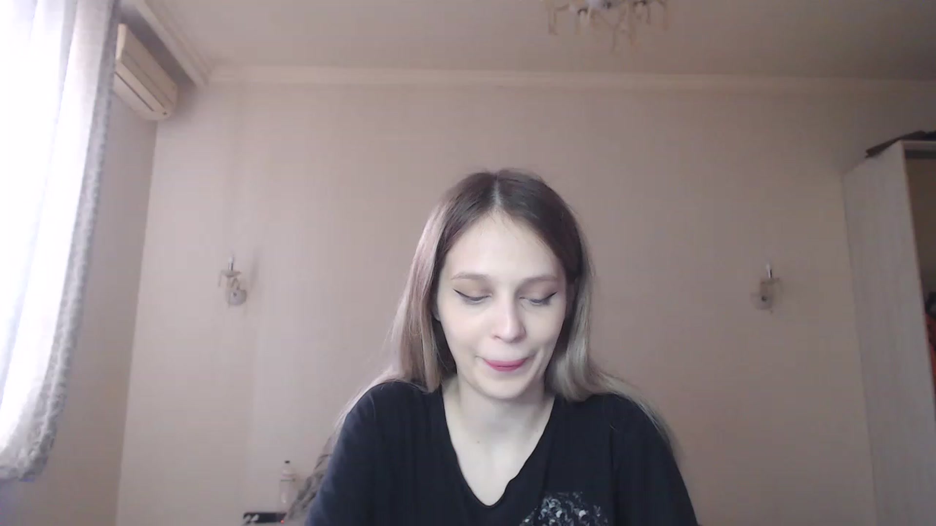 Gallery image thumbnail from Lola_vi's myfreecams stream on, 03/25/2023, 11:52 image 18 of 20