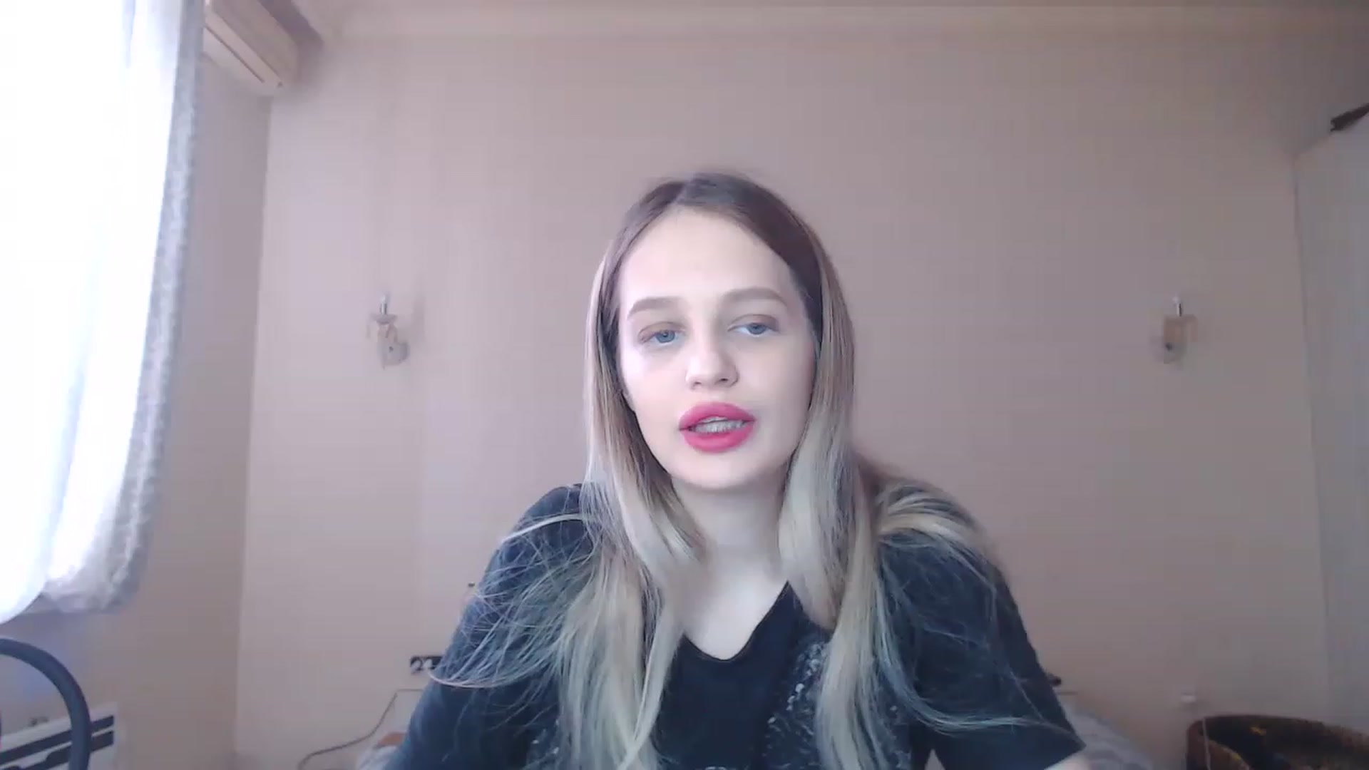 Gallery image thumbnail from Lola_vi's myfreecams stream on, 03/26/2023, 11:26 image 12 of 20
