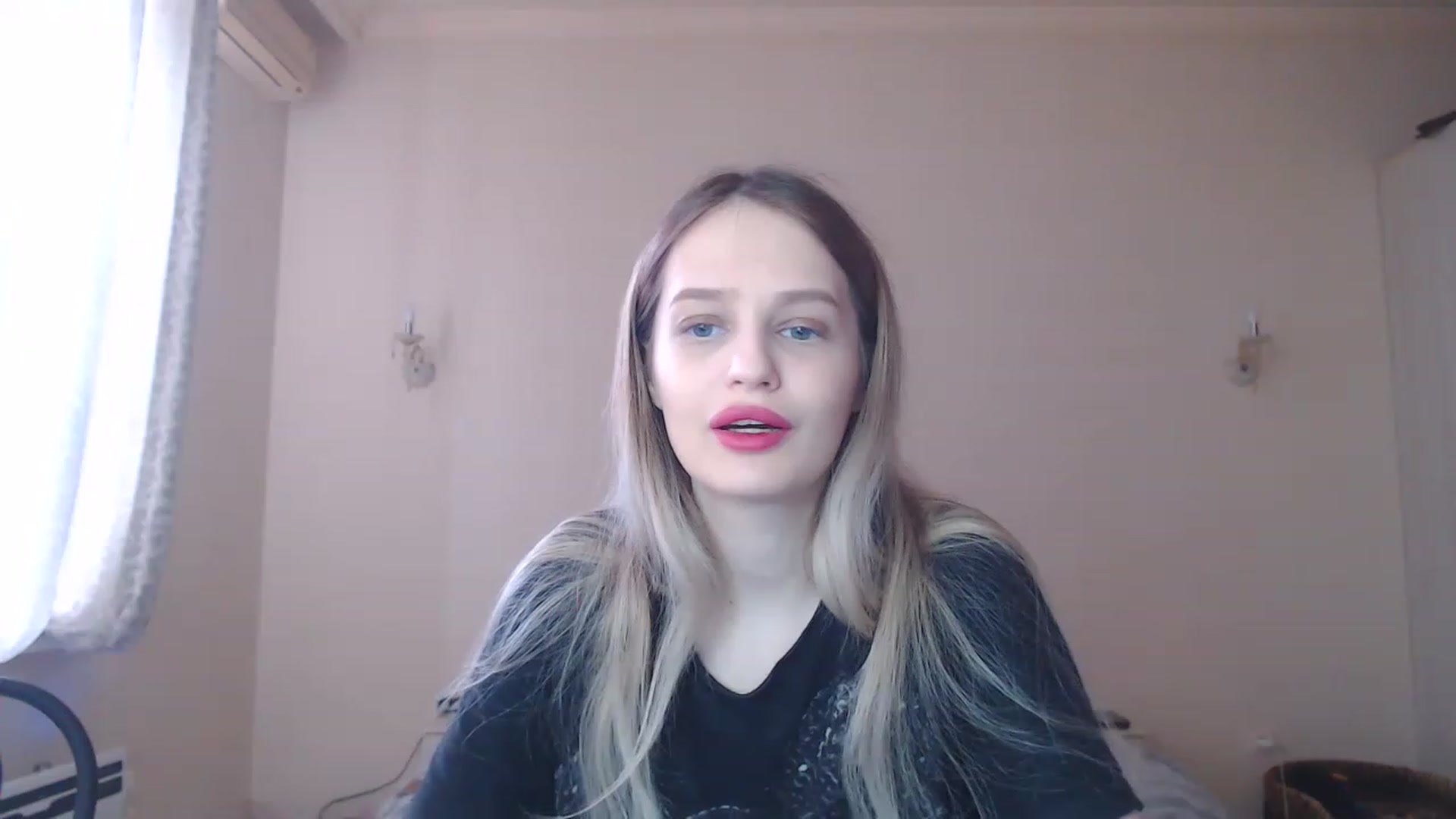 Gallery image thumbnail from Lola_vi's myfreecams stream on, 03/26/2023, 11:26 image 4 of 20