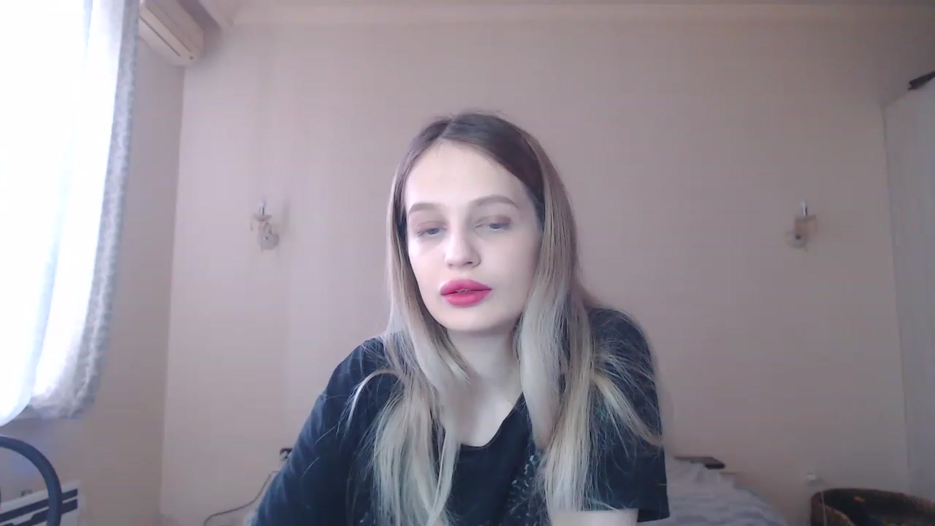 Gallery image thumbnail from Lola_vi's myfreecams stream on, 03/26/2023, 11:26 image 15 of 20