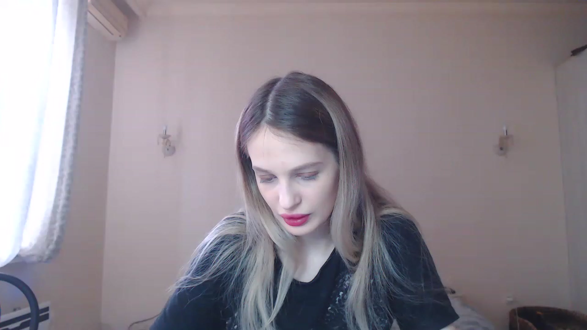 Gallery image thumbnail from Lola_vi's myfreecams stream on, 03/26/2023, 11:26 image 5 of 20
