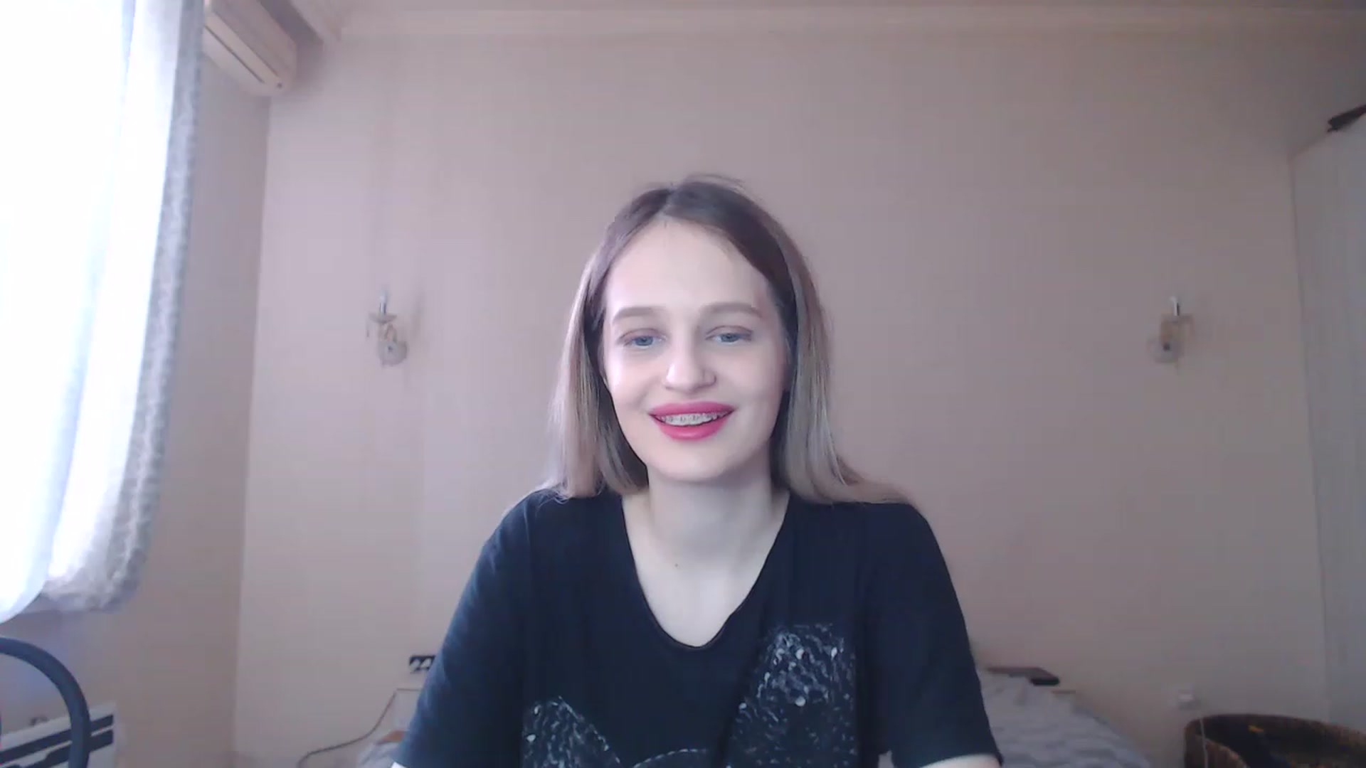 Gallery image thumbnail from Lola_vi's myfreecams stream on, 03/26/2023, 12:02 image 3 of 20