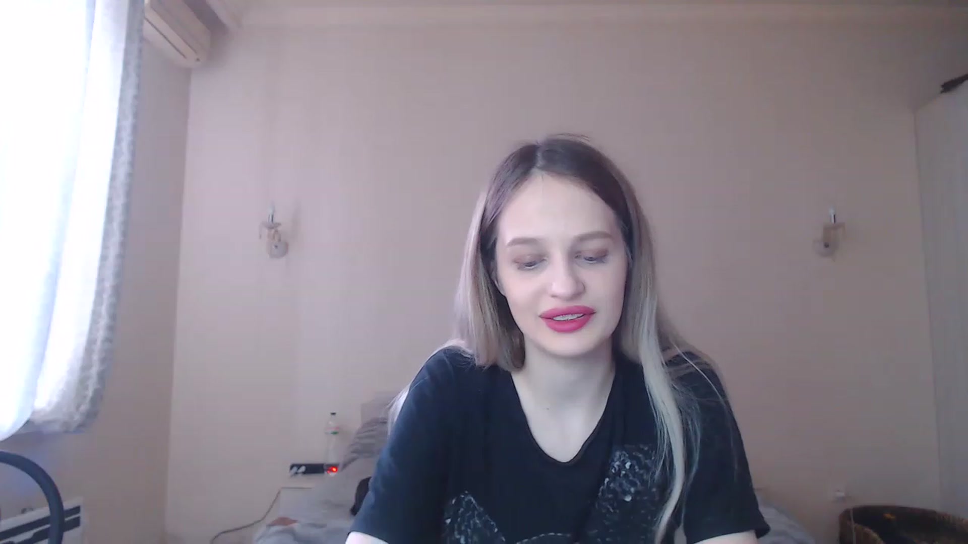 Gallery image thumbnail from Lola_vi's myfreecams stream on, 03/26/2023, 12:02 image 8 of 20