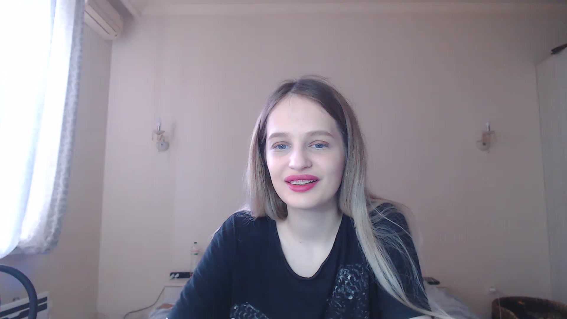 Gallery image thumbnail from Lola_vi's myfreecams stream on, 03/26/2023, 12:02 image 7 of 20