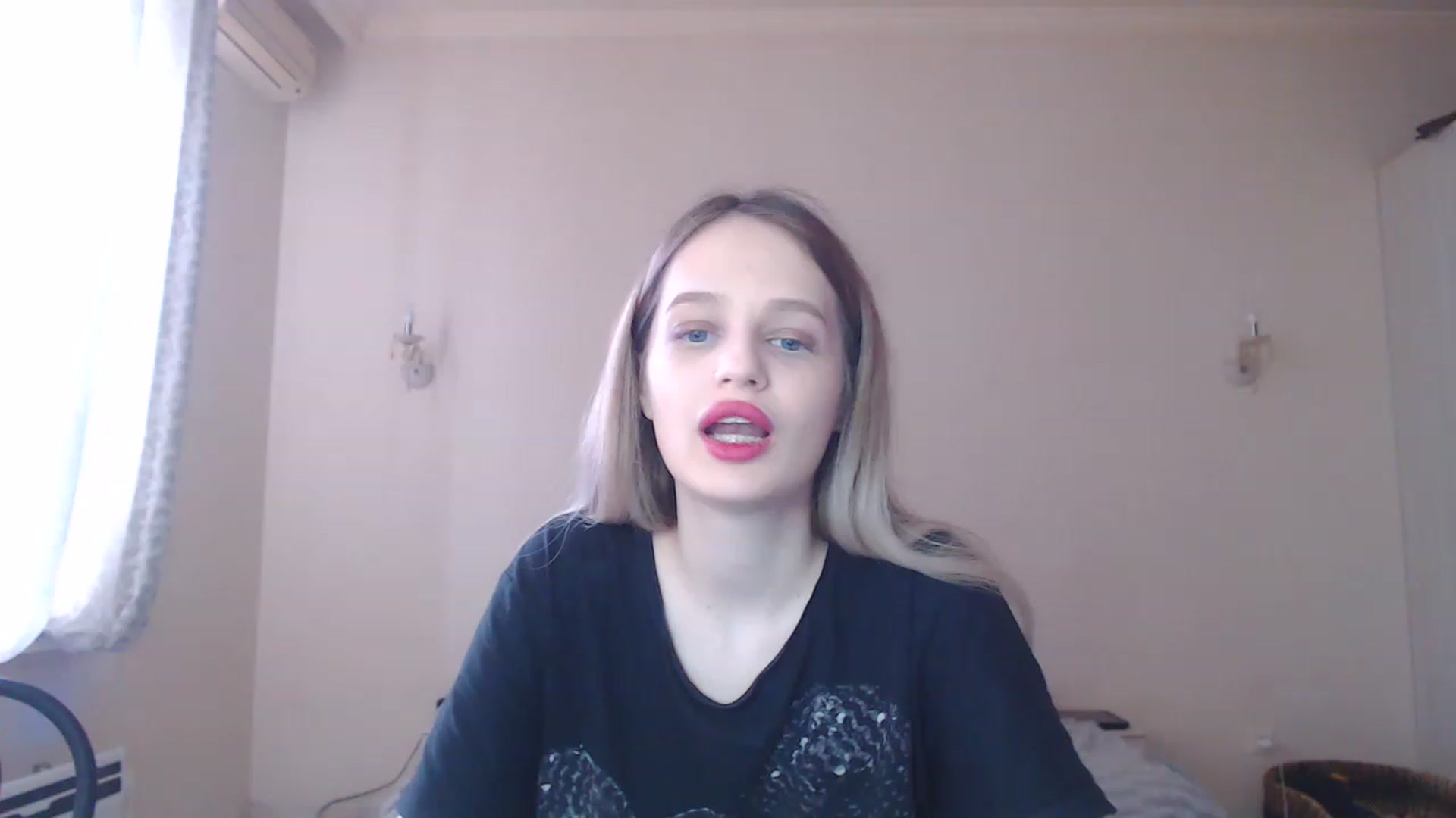 Gallery image thumbnail from Lola_vi's myfreecams stream on, 03/26/2023, 12:02 image 4 of 20
