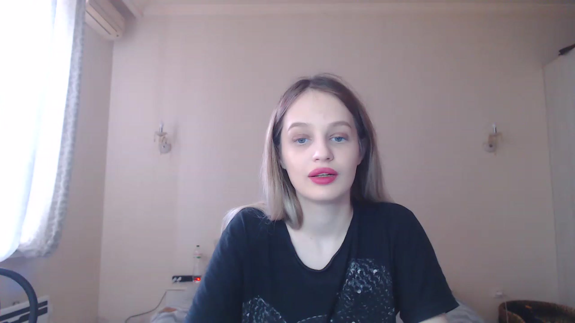 Gallery image thumbnail from Lola_vi's myfreecams stream on, 03/26/2023, 12:02 image 11 of 20