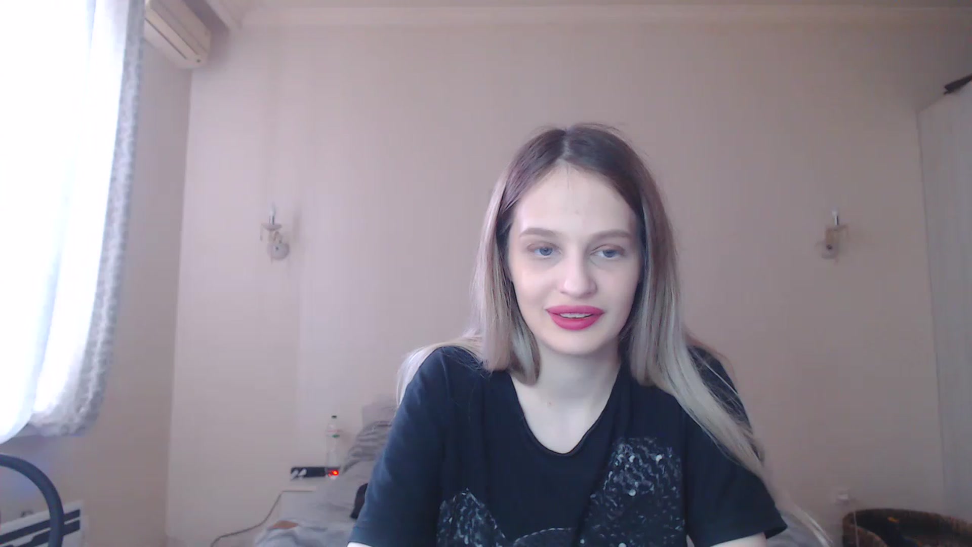Gallery image thumbnail from Lola_vi's myfreecams stream on, 03/26/2023, 12:02 image 12 of 20