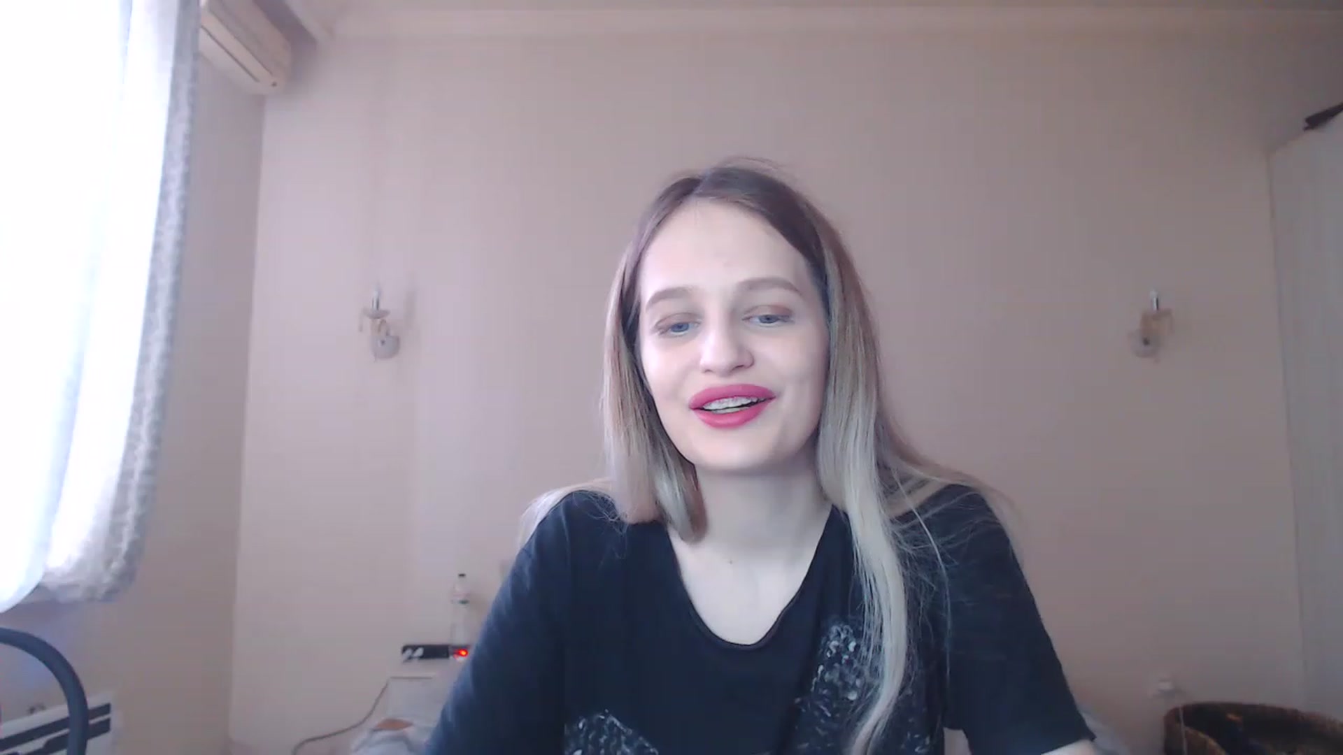 Gallery image thumbnail from Lola_vi's myfreecams stream on, 03/26/2023, 12:02 image 10 of 20