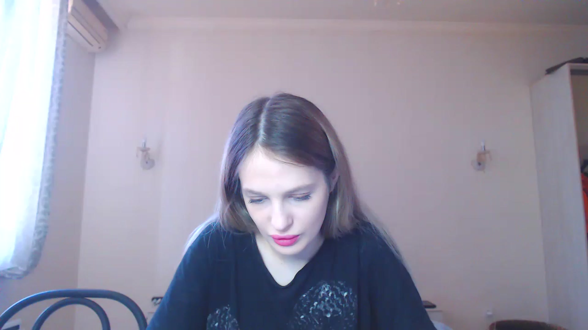 Gallery image thumbnail from Lola_vi's myfreecams stream on, 03/27/2023, 10:59 image 8 of 20