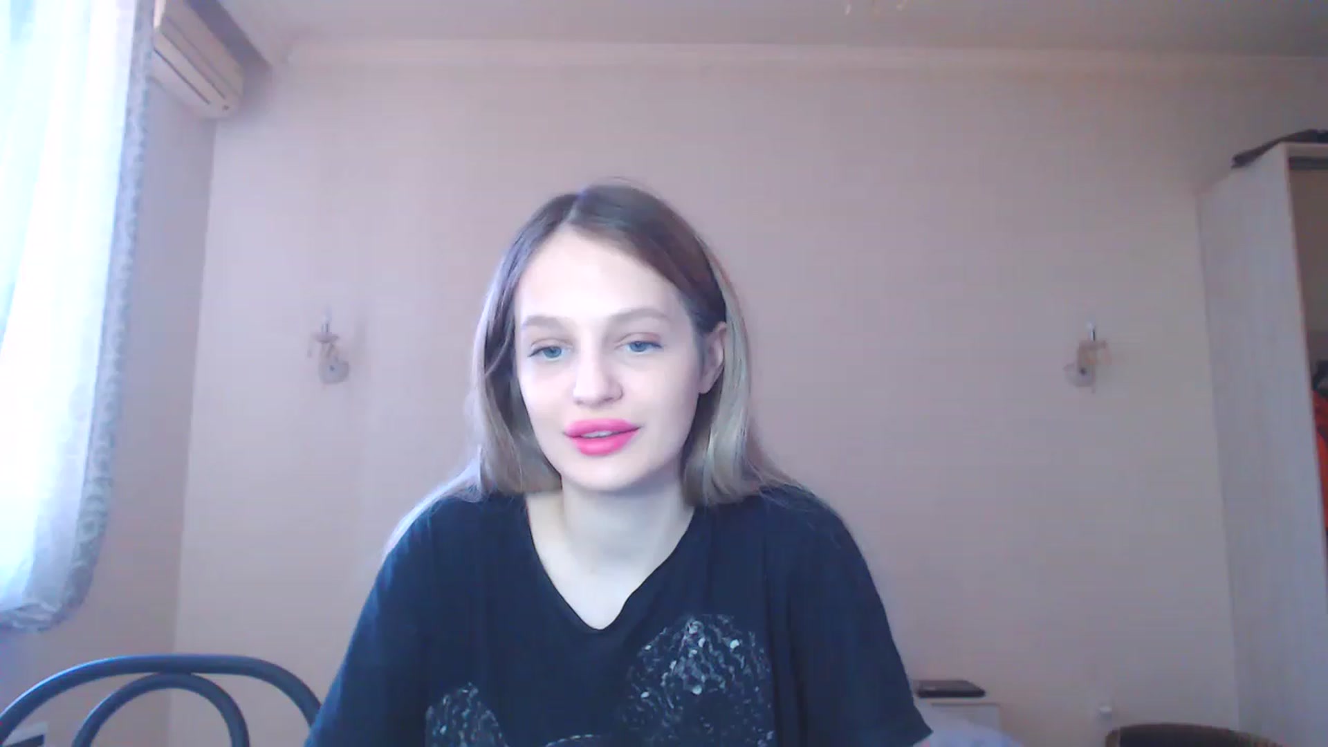 Gallery image thumbnail from Lola_vi's myfreecams stream on, 03/27/2023, 10:59 image 6 of 20