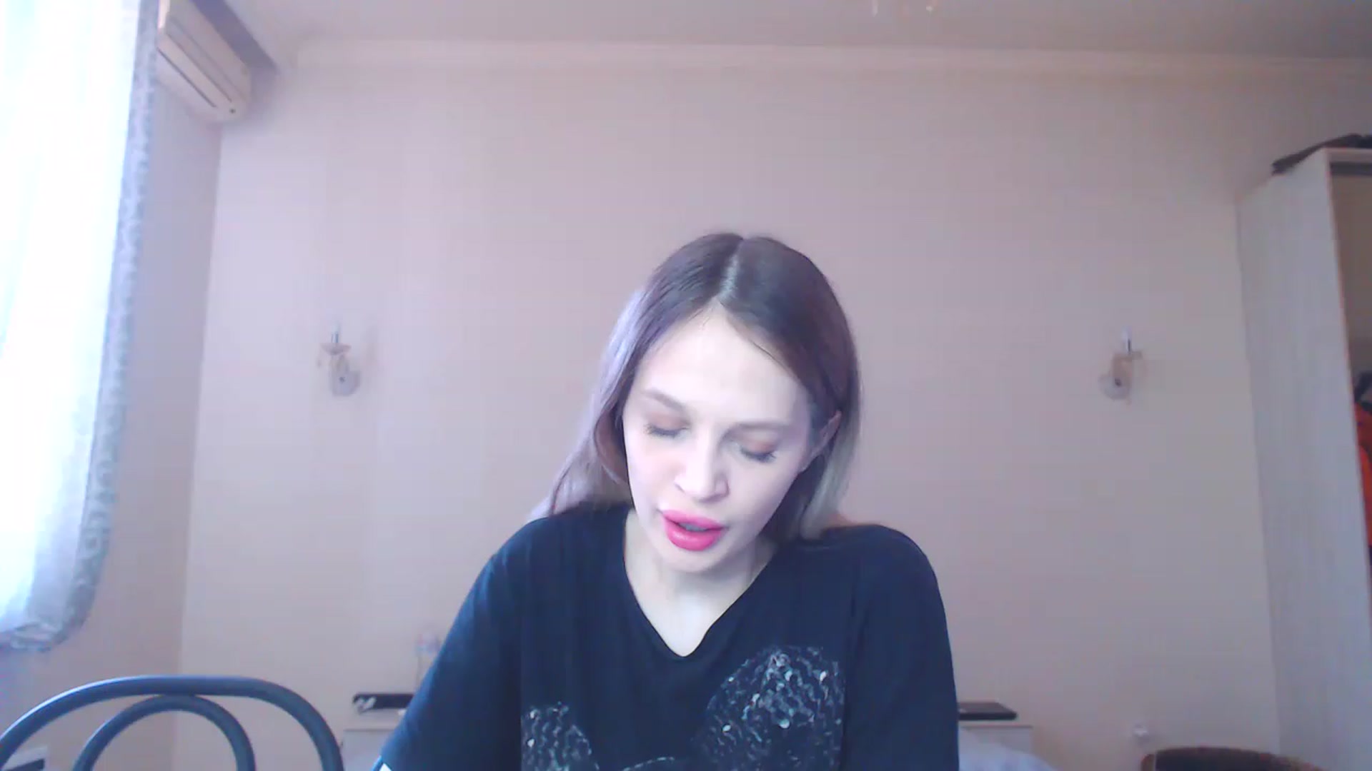 Gallery image thumbnail from Lola_vi's myfreecams stream on, 03/27/2023, 10:59 image 16 of 20