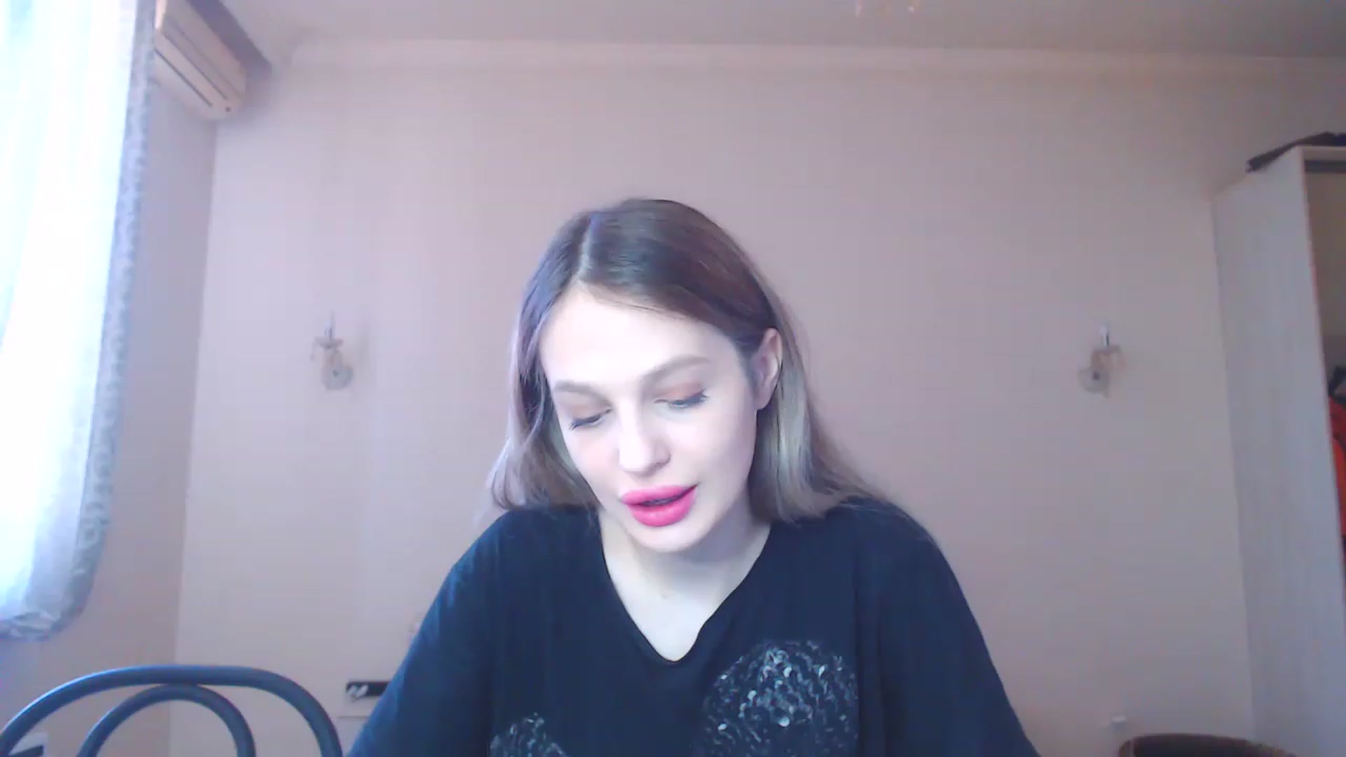 Gallery image thumbnail from Lola_vi's myfreecams stream on, 03/27/2023, 10:59 image 5 of 20