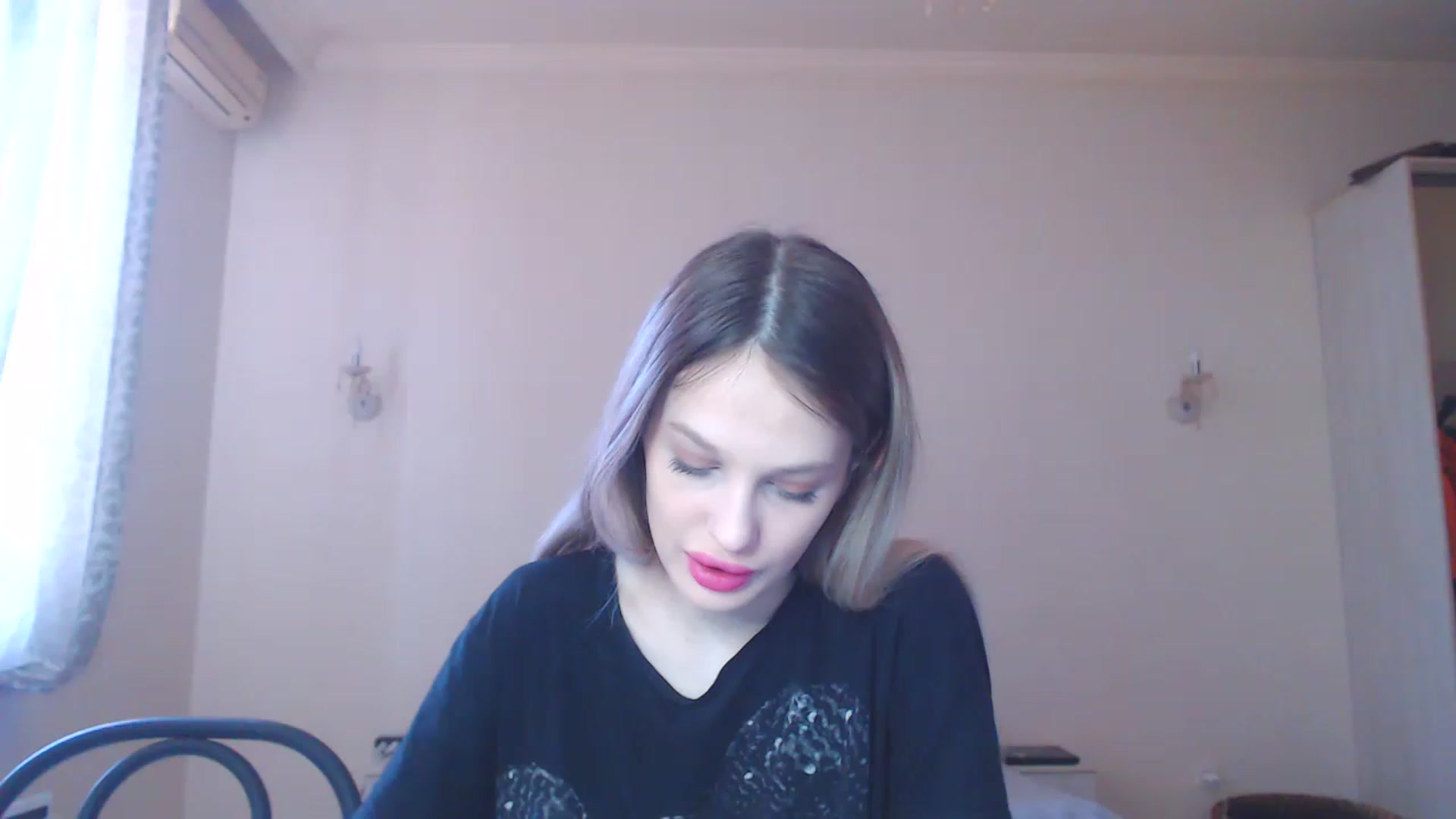 Gallery image thumbnail from Lola_vi's myfreecams stream on, 03/27/2023, 10:59 image 13 of 20