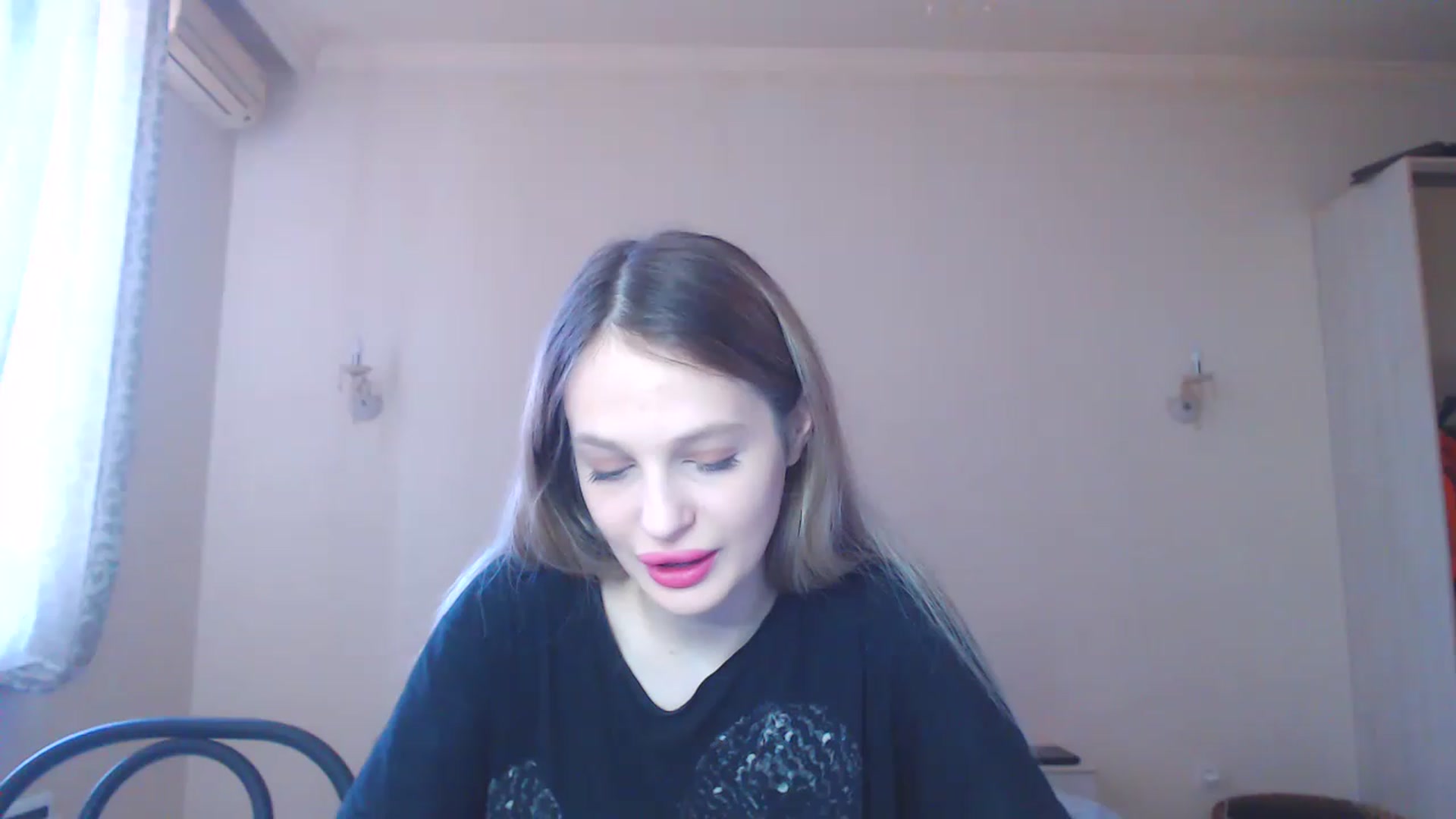 Gallery image thumbnail from Lola_vi's myfreecams stream on, 03/27/2023, 10:59 image 11 of 20