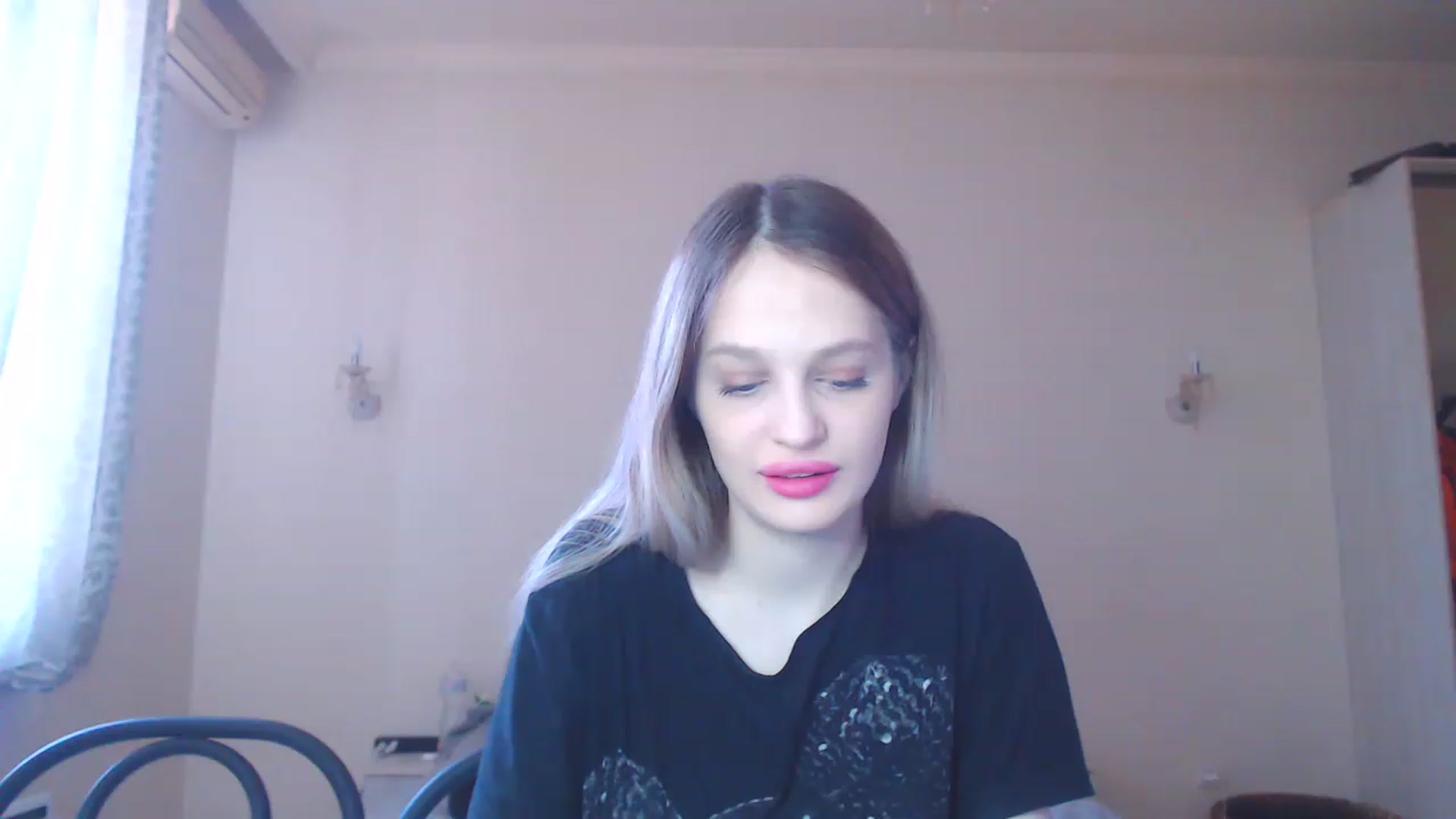 Gallery image thumbnail from Lola_vi's myfreecams stream on, 03/27/2023, 10:59 image 17 of 20