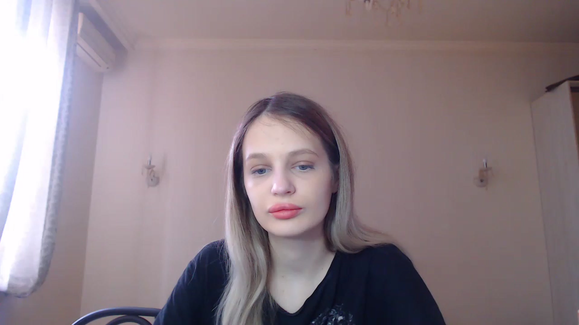 Gallery image thumbnail from Lola_vi's myfreecams stream on, 03/28/2023, 11:39 image 3 of 20