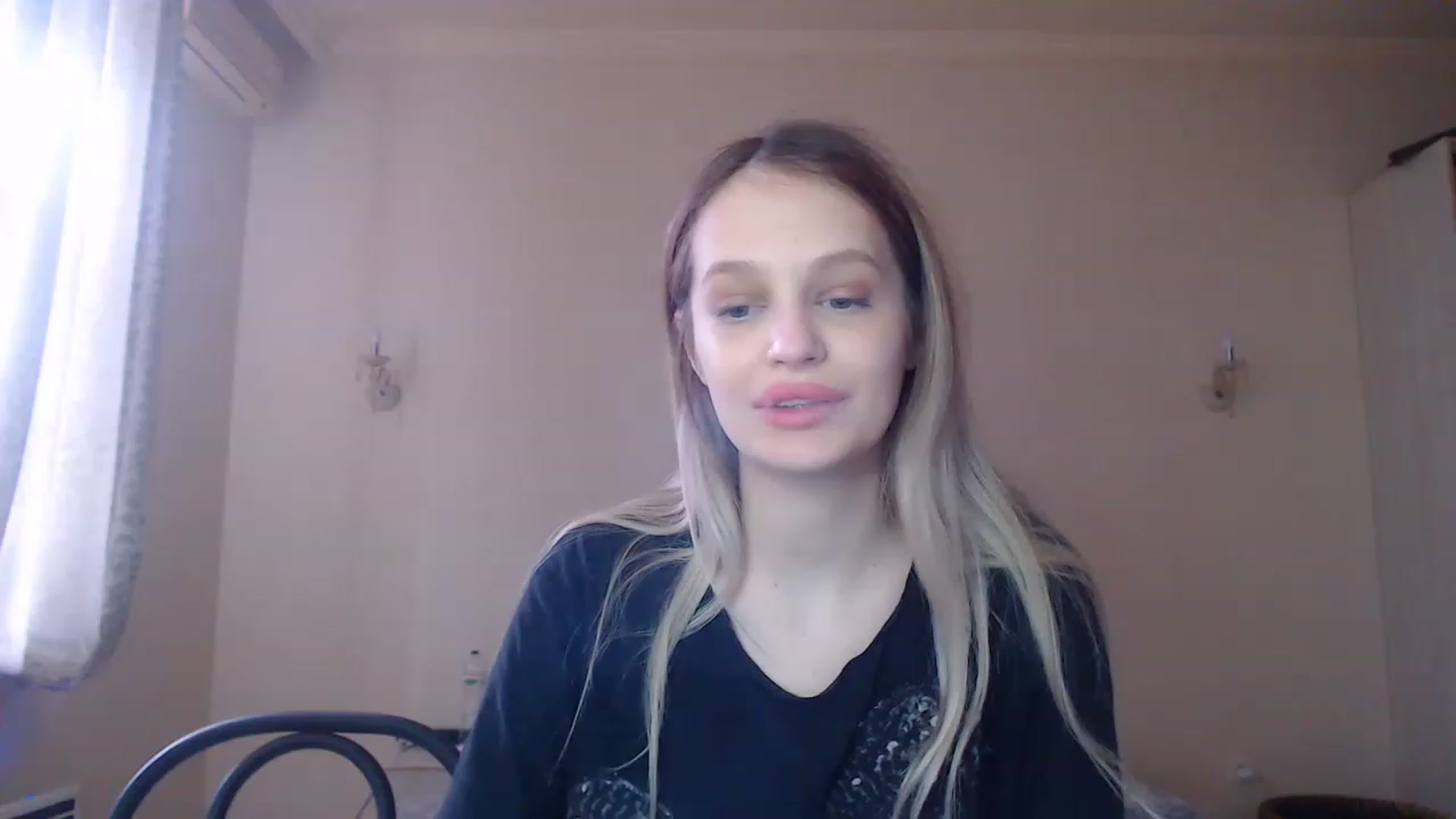 Gallery image thumbnail from Lola_vi's myfreecams stream on, 03/28/2023, 11:39 image 12 of 20