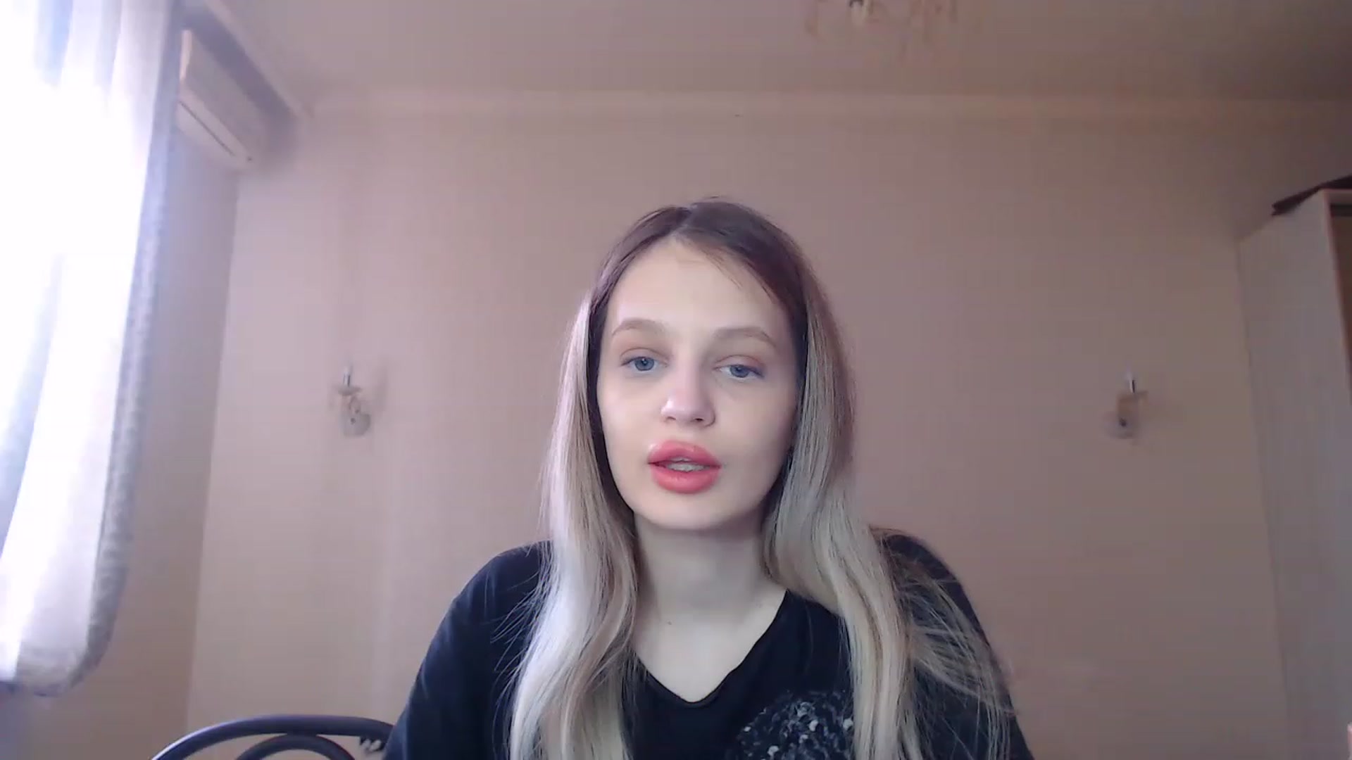 Gallery image thumbnail from Lola_vi's myfreecams stream on, 03/28/2023, 11:39 image 5 of 20