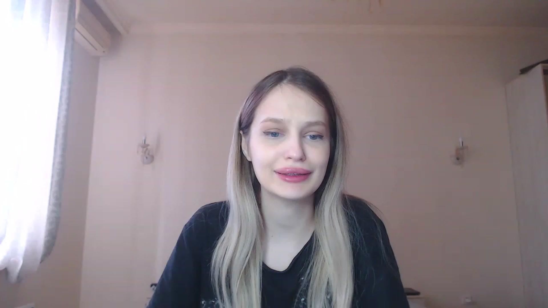 Gallery image thumbnail from Lola_vi's myfreecams stream on, 03/29/2023, 11:31 image 5 of 20