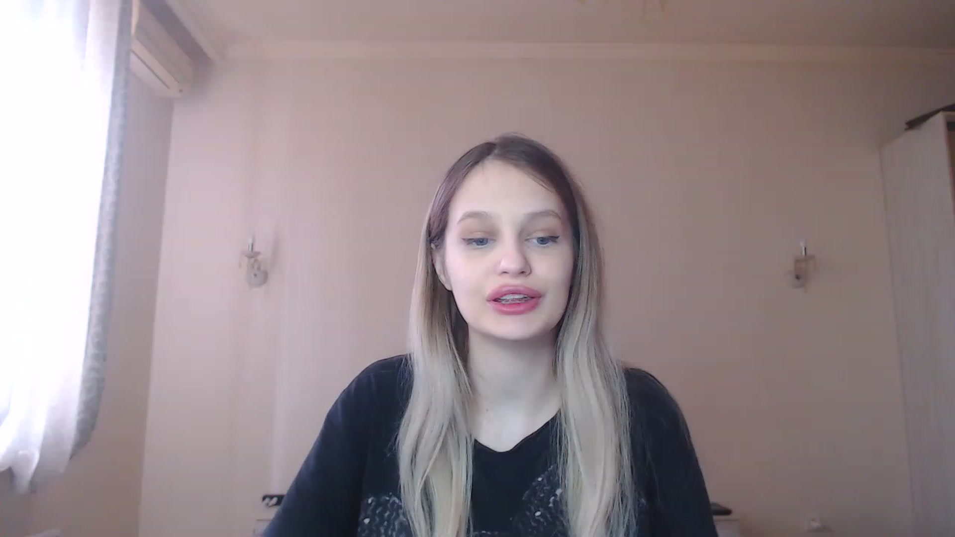 Gallery image thumbnail from Lola_vi's myfreecams stream on, 03/29/2023, 11:31 image 10 of 20
