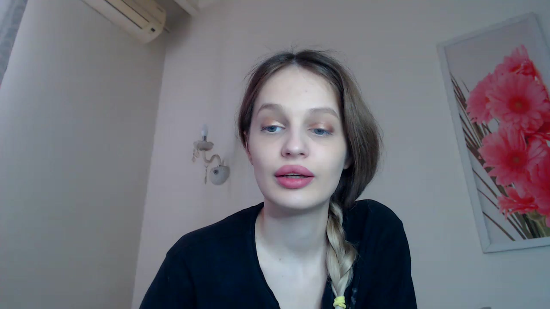 Gallery image thumbnail from Lola_vi's myfreecams stream on, 04/01/2023, 12:09 image 20 of 20