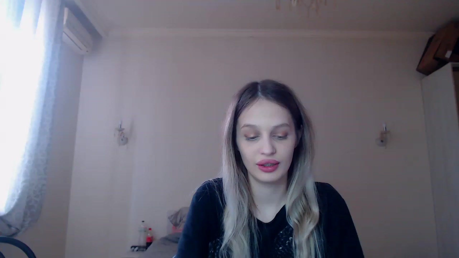 Gallery image thumbnail from Lola_vi's myfreecams stream on, 04/01/2023, 12:09 image 12 of 20