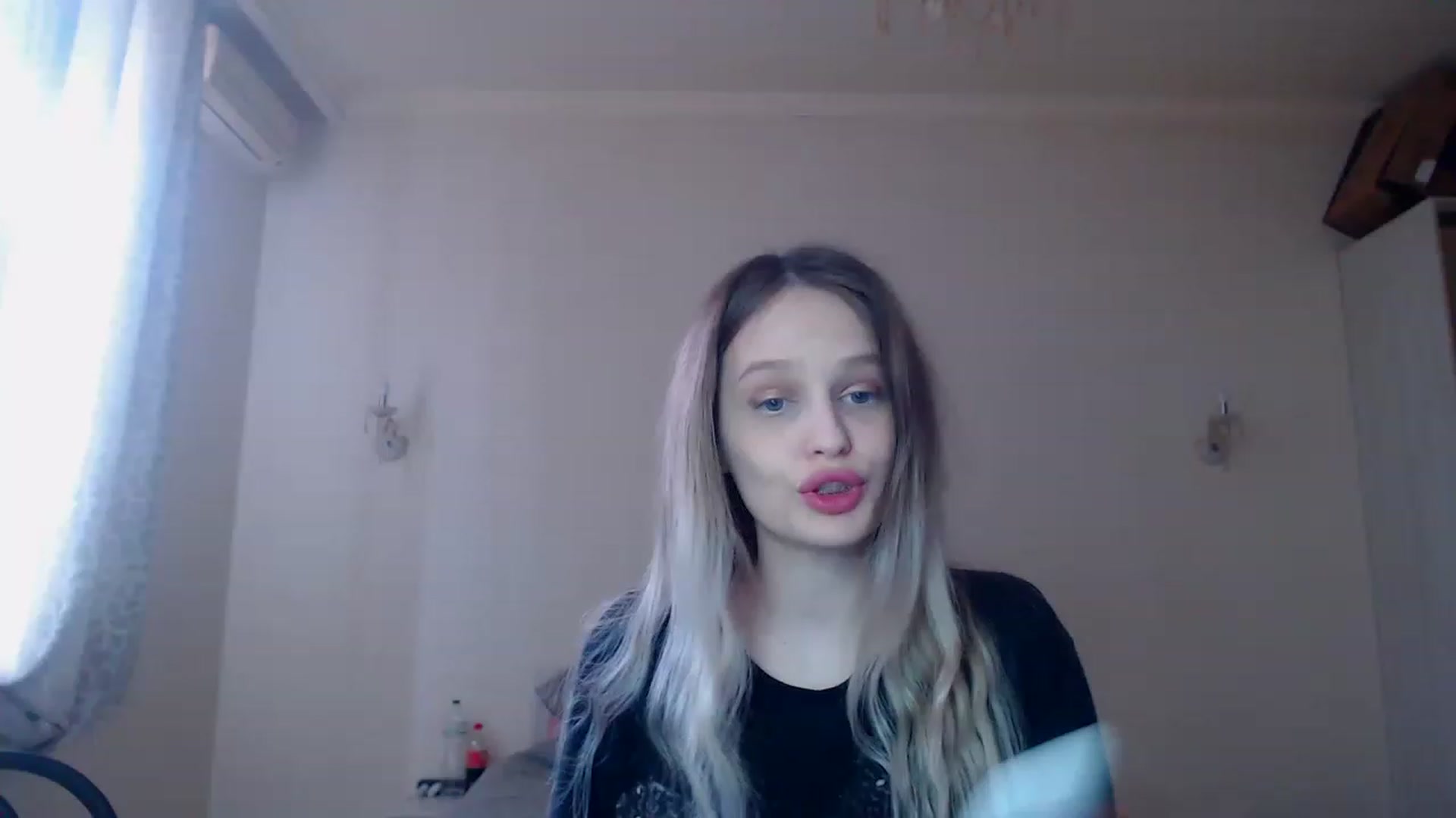 Gallery image thumbnail from Lola_vi's myfreecams stream on, 04/01/2023, 12:09 image 9 of 20