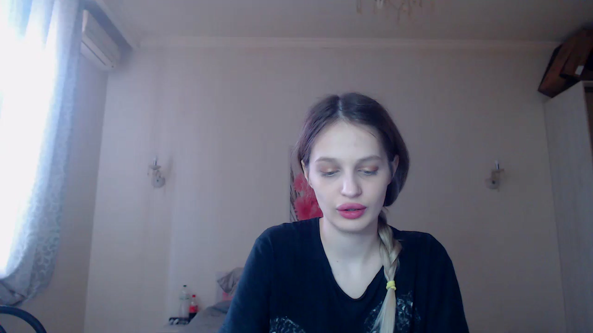 Gallery image thumbnail from Lola_vi's myfreecams stream on, 04/01/2023, 12:09 image 18 of 20