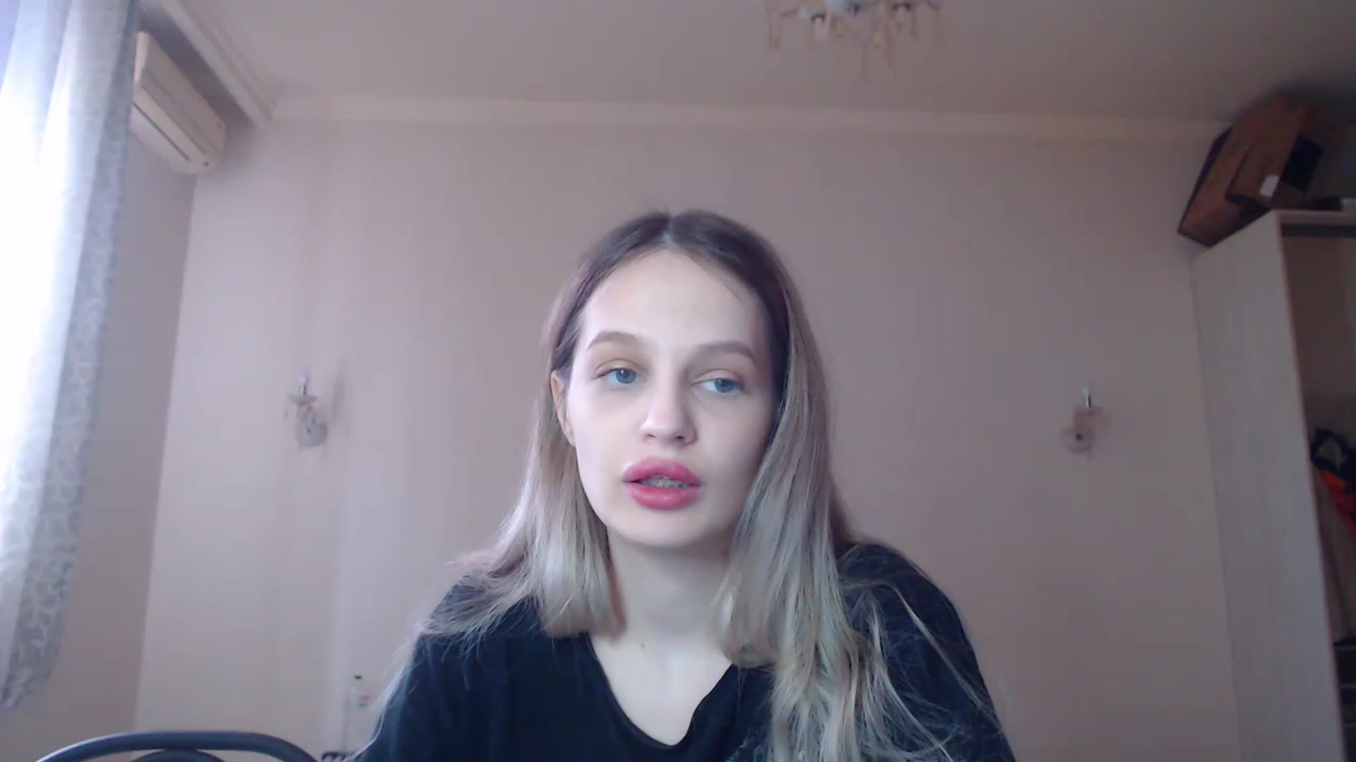Gallery image thumbnail from Lola_vi's myfreecams stream on, 04/02/2023, 10:35 image 8 of 20