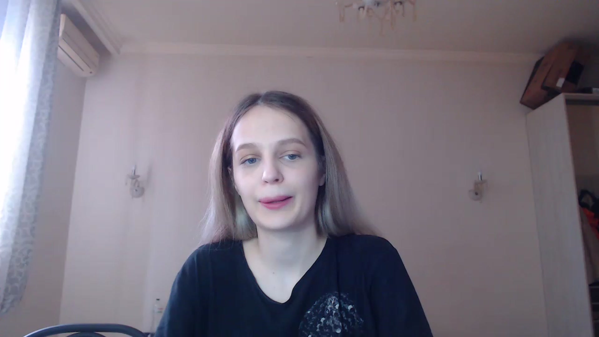 Gallery image thumbnail from Lola_vi's myfreecams stream on, 04/02/2023, 10:35 image 4 of 20