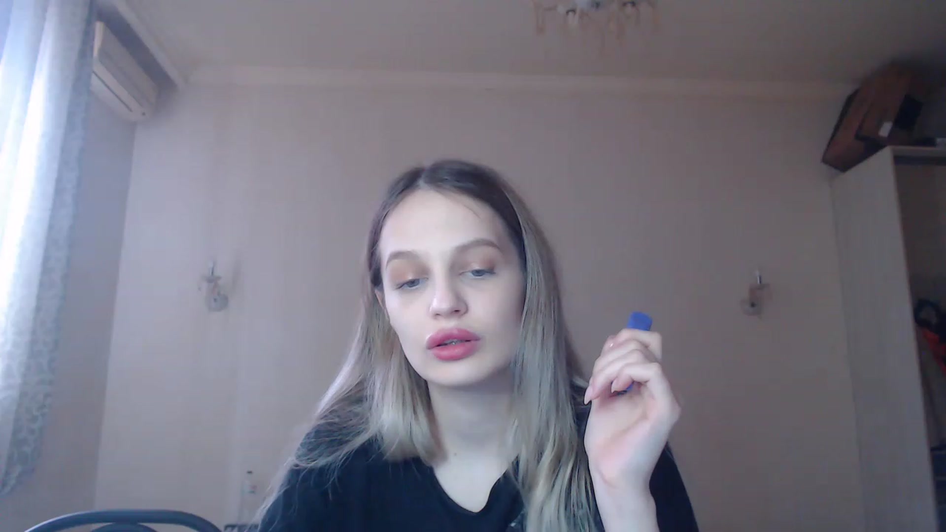 Gallery image thumbnail from Lola_vi's myfreecams stream on, 04/02/2023, 10:35 image 11 of 20