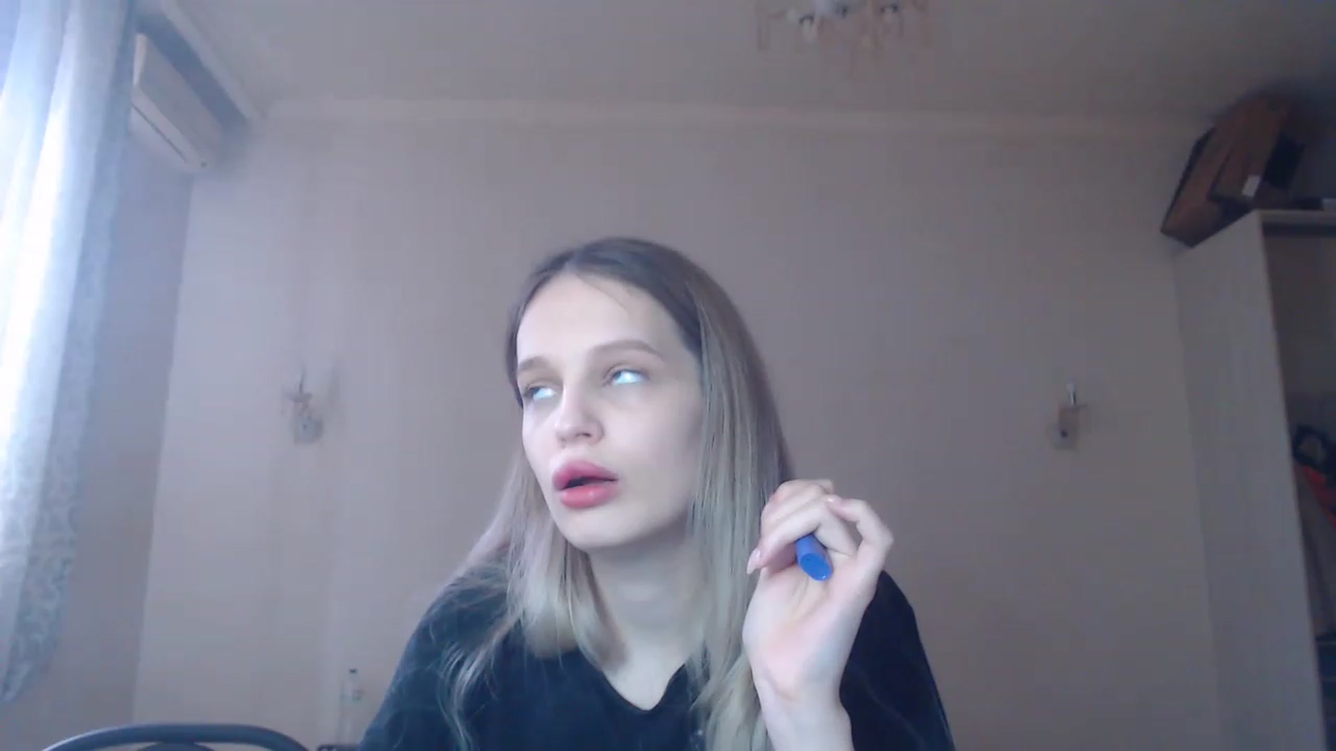 Gallery image thumbnail from Lola_vi's myfreecams stream on, 04/02/2023, 10:35 image 15 of 20
