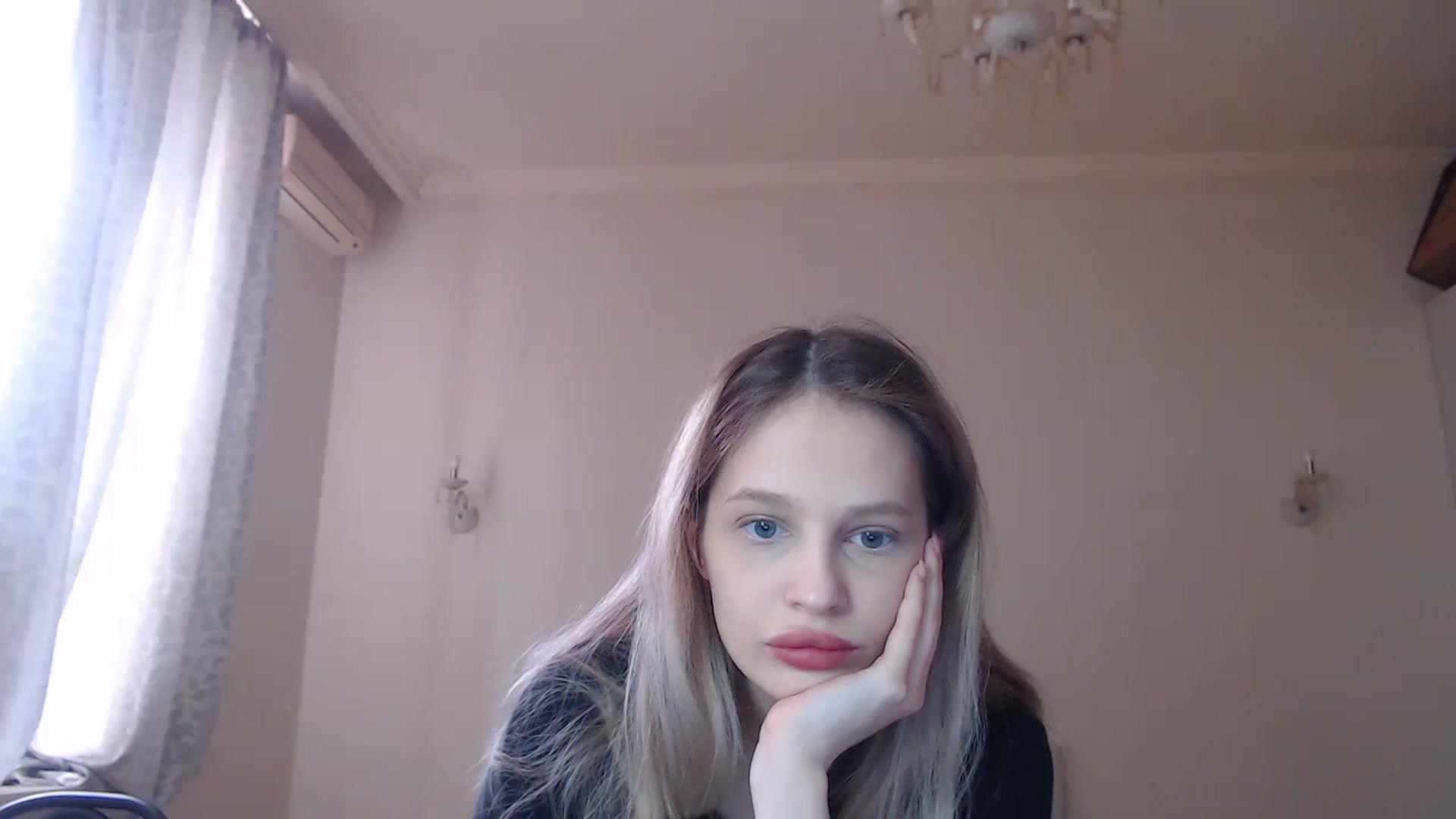 Gallery image thumbnail from Lola_vi's myfreecams stream on, 04/03/2023, 11:13 image 4 of 20