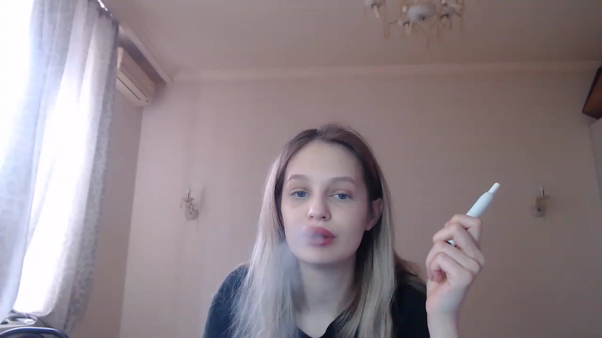 Gallery image thumbnail from Lola_vi's myfreecams stream on, 04/03/2023, 11:13 image 18 of 20