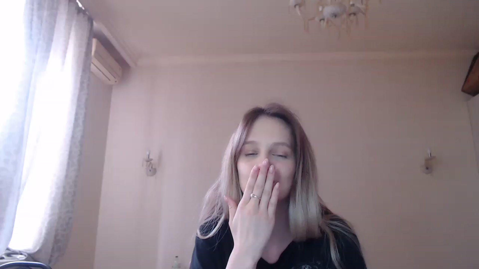 Gallery image thumbnail from Lola_vi's myfreecams stream on, 04/03/2023, 12:00 image 1 of 20