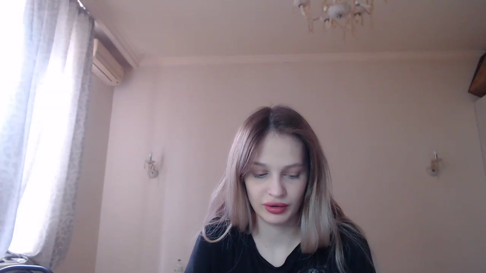 Gallery image thumbnail from Lola_vi's myfreecams stream on, 04/03/2023, 12:00 image 2 of 20