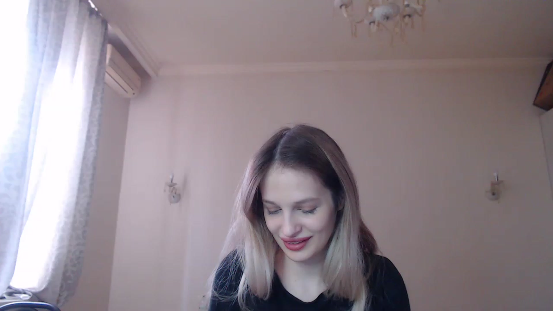 Gallery image thumbnail from Lola_vi's myfreecams stream on, 04/03/2023, 12:00 image 12 of 20