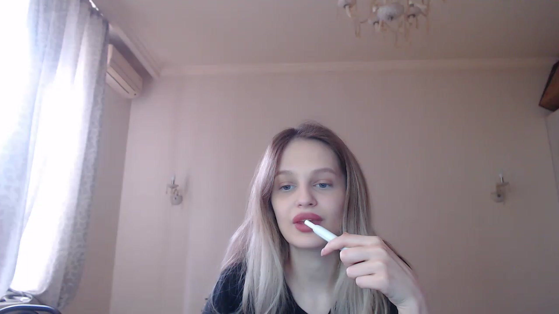 Gallery image thumbnail from Lola_vi's myfreecams stream on, 04/03/2023, 12:00 image 14 of 20