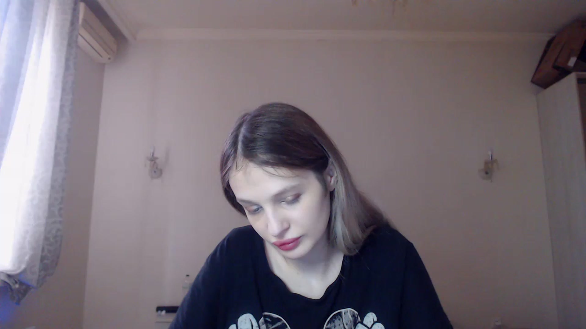 Gallery image thumbnail from Lola_vi's myfreecams stream on, 04/05/2023, 12:02 image 7 of 20