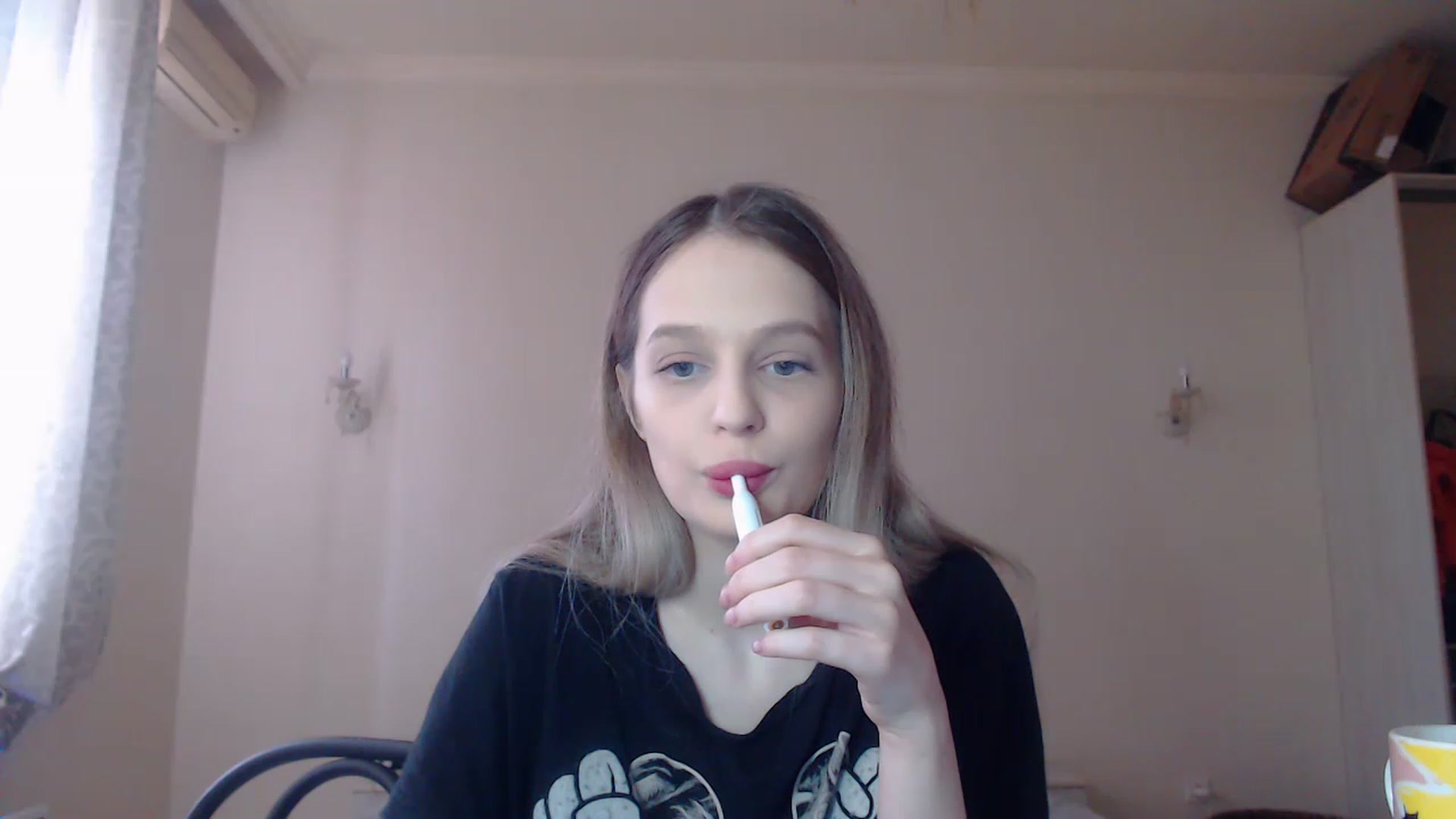 Gallery image thumbnail from Lola_vi's myfreecams stream on, 04/06/2023, 10:43 image 10 of 20