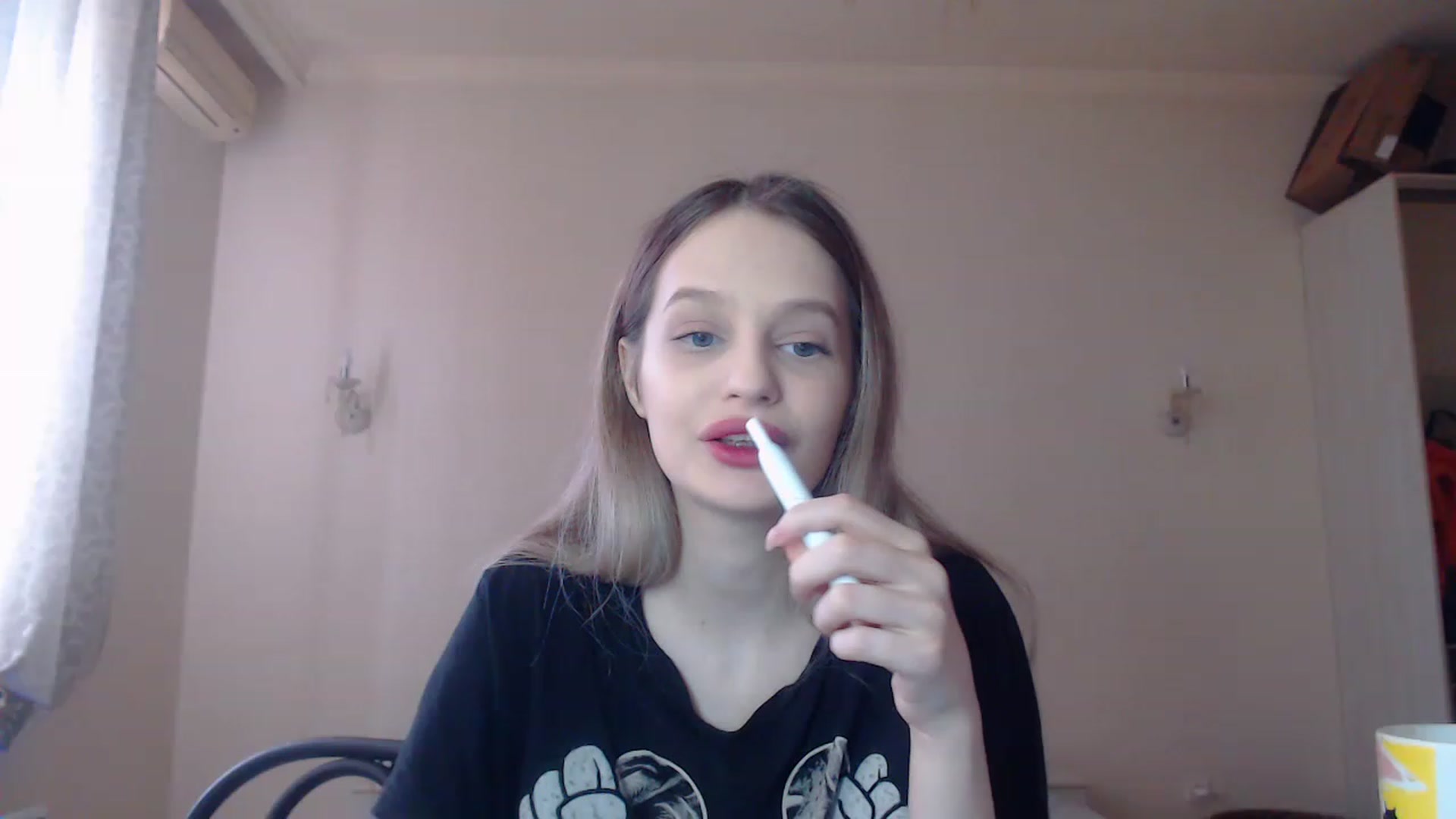 Gallery image thumbnail from Lola_vi's myfreecams stream on, 04/06/2023, 10:43 image 11 of 20